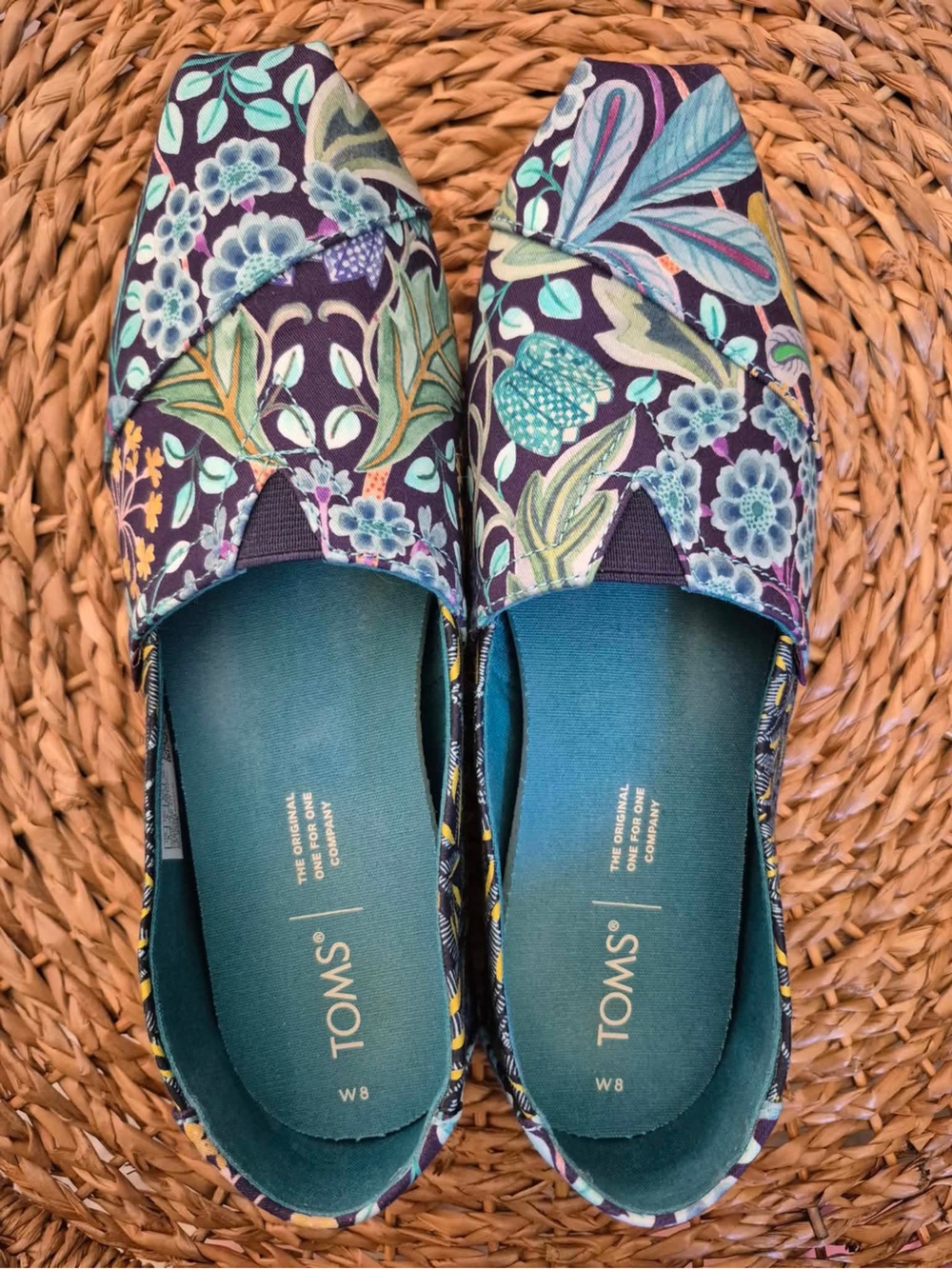 TOMS Women’s Floral Slip-On Shoes in Teal and Purple - Picture 1 of 2